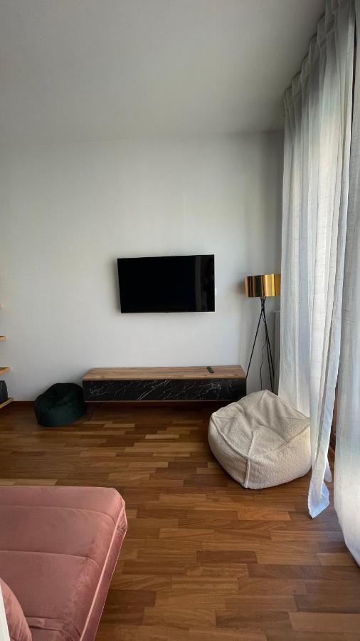 Bocconi 1 Bdr With Style Leilighet Milano Eksteriør bilde